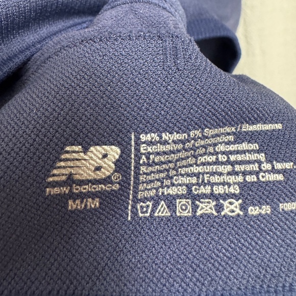 New Balance Women's Navy Sports Bra - Picture 3 of 3